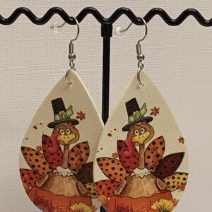 Turkey Earring, Fall Earring, Thanksgiving Earring, Pilgrim Earring, Gift Idea